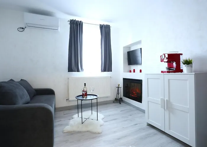 Simona Maria 2 부쿠레슈티